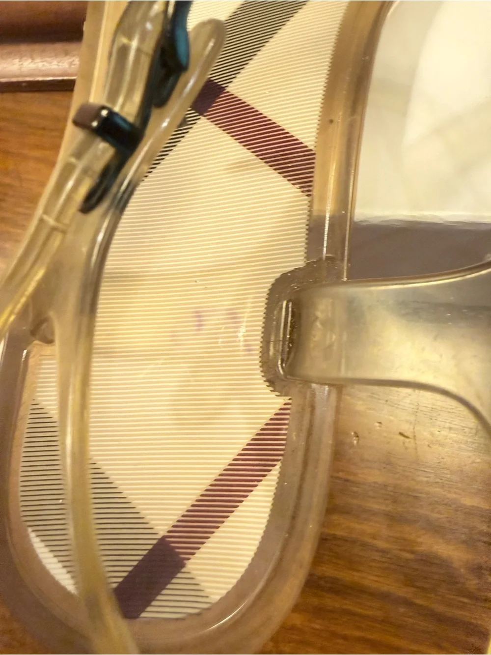Burberry Transparent Nova Check Plaid Jelly T Strap Thong Flats Size 41 $298